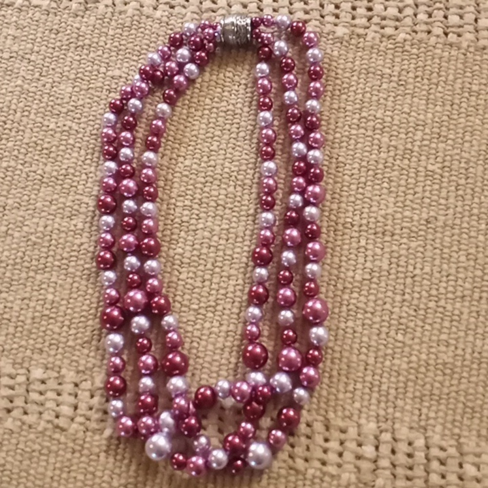 Pink pearl necklace